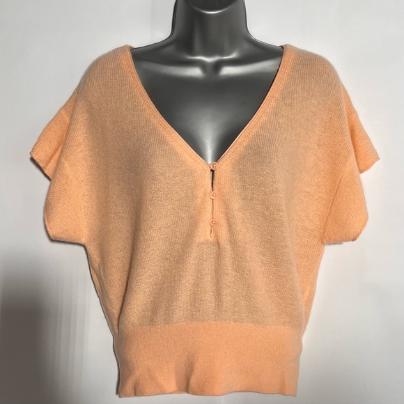 NEW Featherweight Cashmere V-neck T-shirt!!! - Picture 2 of 3